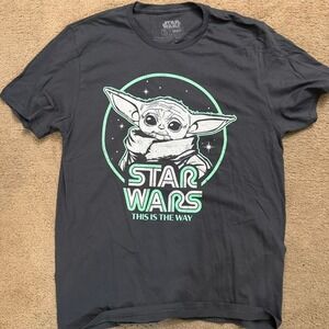 Men's The Mandalorian This Is The Way Tee Baby Yoda Size Large 100% Cotton Tee